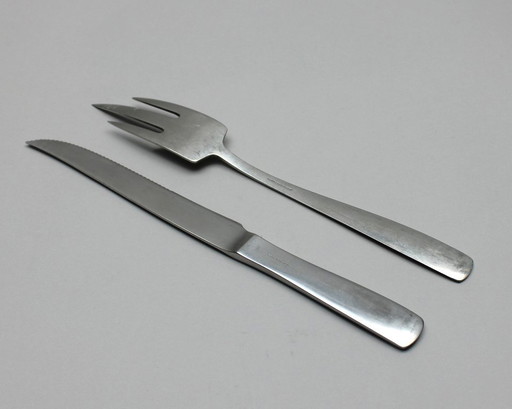 Folke Arström (1907-1997) - Gense Sweden - model Facette - 18-8 stainless steel - set van een vleesmes en vork (2x) 