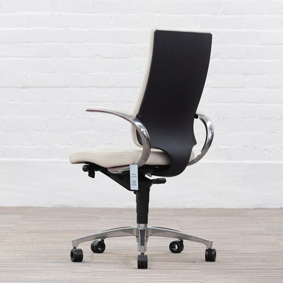 Image 1 of Dauphin In Touch 5410 Executive chair