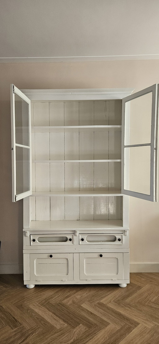 Armoire de magasin blanche