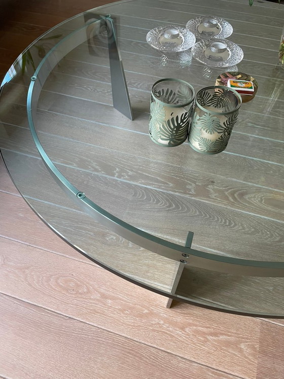 Round coffee table with glass top and metal base, Transparent, Modern (photo 5 of 5)