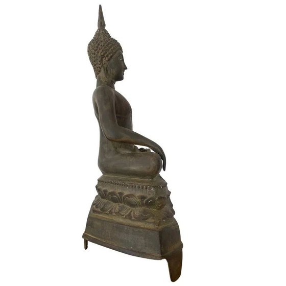 Gran estatua de Buda sentado en bronce – Tailandia, ca. 1500–1650 (Lote 161) – Esculturas, Bronze, Gold (photo 3 of 24)