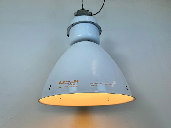 Image 1 of Grote witte geëmailleerde industriële fabriekslamp van Elektrosvit, jaren 90