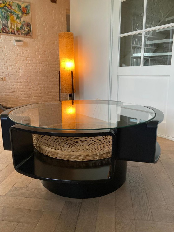 Image 1 of Table basse Curver, OVNI de l'ère spatiale, par Jean Maneval