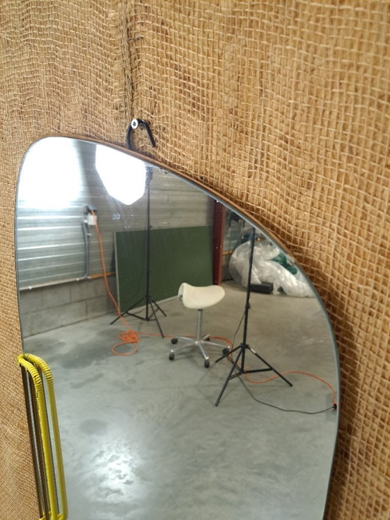 Image 1 of Spiegel met gele kunststof details