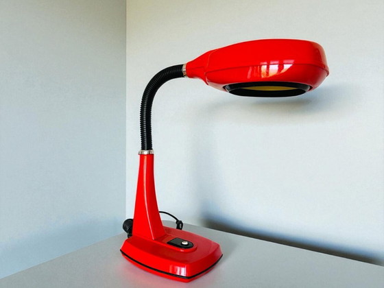 Image 1 of Retro futuristische rote Goosenck Schreibtischlampe aus der UdSSR, 1980er