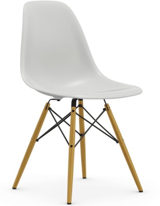Image 1 of 4X original VITRA DSW Chairs WHITE