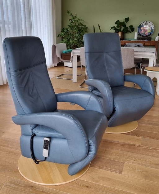 Set di due poltrone relax ergonomiche elettriche in pelle