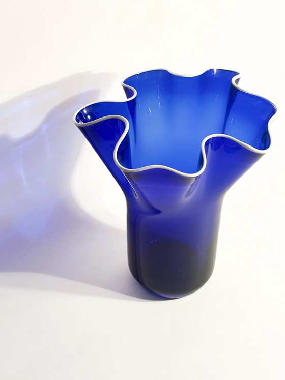 1980s Blue and White Murano Glass Handkerchief Vase (photo 16 of 16)
