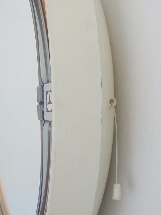Image 1 of Miroir de salle de bain Electrolux des années 1970, éclairé et pivotant avec interrupteur à cordon