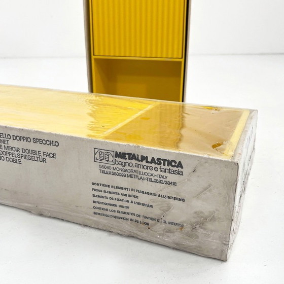 Image 1 of Gele T333 apotheek van Metalplastica, 1970