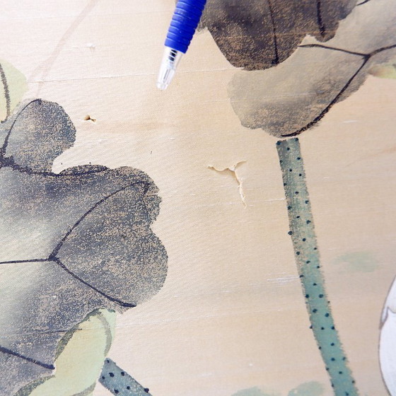 Image 1 of Biombo japonés (byōbu) decorado con flores de loto.