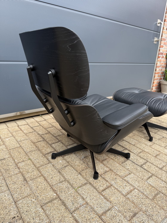 Image 1 of 2x Original Vitra Eames Lounge chair + Ottoman Full Black version in MINT CONDITION!!