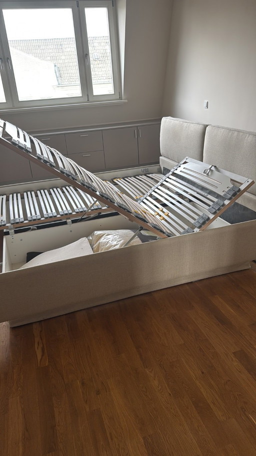Double bed from Ruf