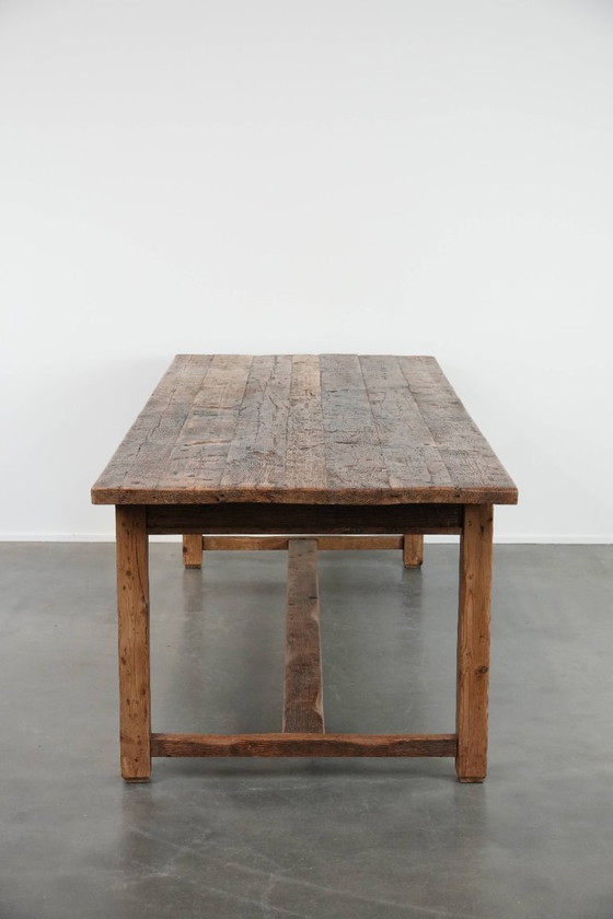 Image 1 of Grande table de salle à manger de ferme ancienne en bois de pin avec beaucoup de caractère