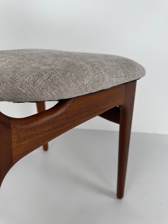 Juego de seis sillas de comedor, Schiønning & Elgaard, Dinamarca, años 60 – Wood (photo 12 of 14)