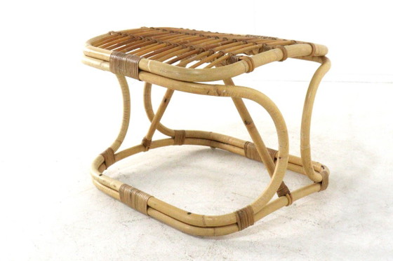 Poggiapiedi e pouf vintage in rattan (photo 7 of 11)