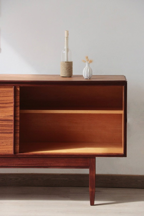 Image 1 of White & Newton Scandinavisch teakhouten dressoir | Vintage design uit de jaren 60