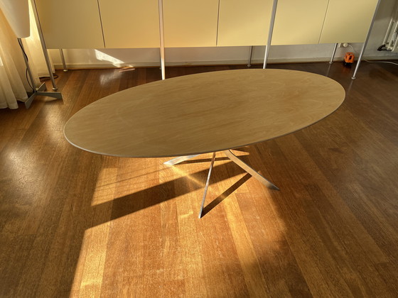 Image 1 of Table basse ovale en hêtre