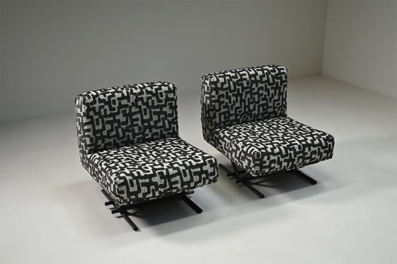 Image 1 of Set of 2 Jacquard postmodern lounge chairs, 1980s Italy.