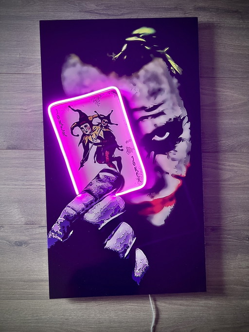 Lámpara LED de pared con diseño de Joker de Ledmansion