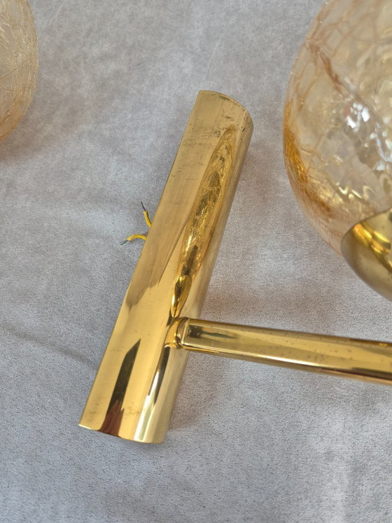 Image 1 of Set van twee Fischer 724/1 messing wandlampen met craquelé glazen bol, mid-century stijl, E14 fitting.