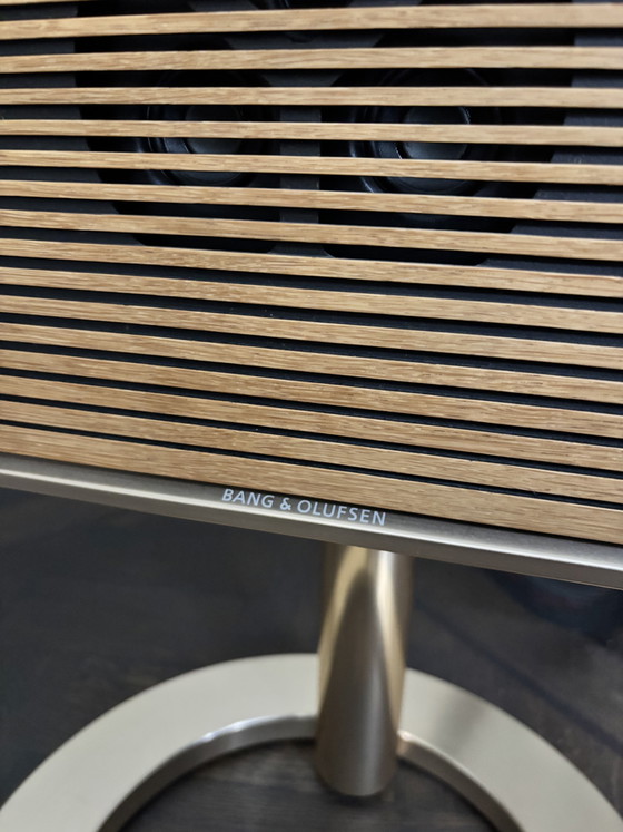 Bang & Olufsen BeoVision TV con Soporte y Cubierta de Altavoz – banks & olufsen, Productos de mantenimiento (photo 3 of 6)