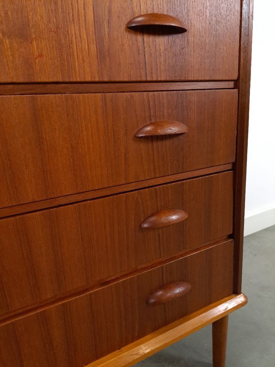 Image 1 of Cassettiera danese in teak con 6 cassetti e maniglie in legno