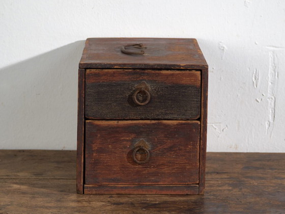Antica cassettiera giapponese piccola laccata con due cassetti – Giappone, circa 1910 – Cassettiere, Leather (photo 20 of 40)