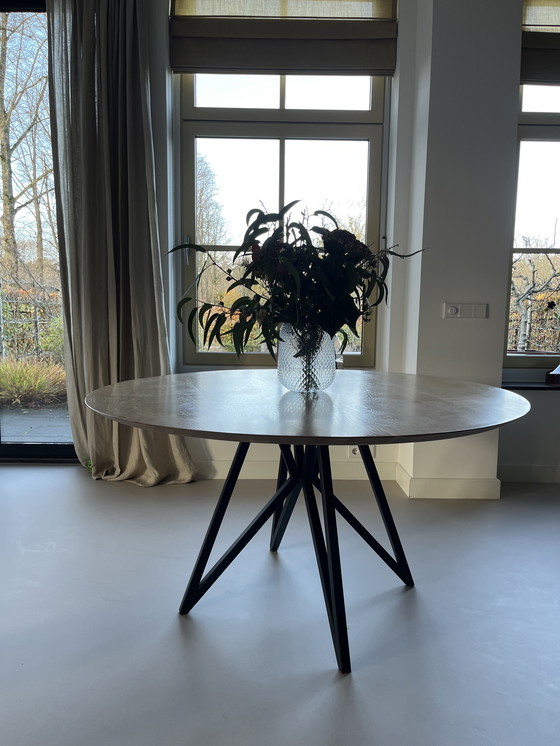 Image 1 of Ronde tafel Studio Henk Butterfly quad rond 140 cm