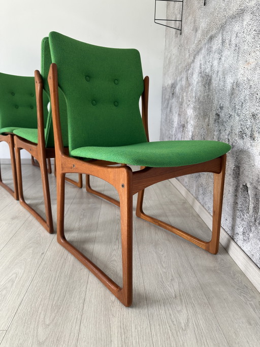 Set of 4 Danish teak chairs, green, 1970s/60s, Vamdrup – eetkamerstoelen, Wood, Cotton (photo 2 of 13)