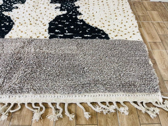 Image 1 of High-quality, traditional, handcrafted Beni Ouraine Berber rug, size 3/4 m
