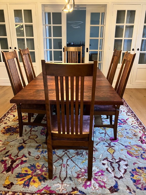 Table de salle à manger et 6 chaises en merisier massif