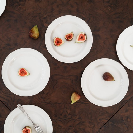 Image 1 of Bauhausly Table ROUND/SQUARE QUAD0 Walnut mix – Simple Table, Amazing Function