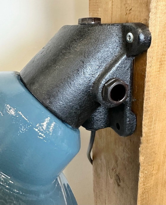 Image 1 of Lampada da parete a gabbia industriale dipinta di blu di Elektrosvit, anni '60