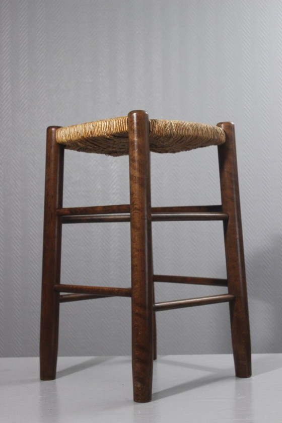 Image 1 of Vintage rieten kruk, in de stijl van Charlotte Perriand, jaren 70.