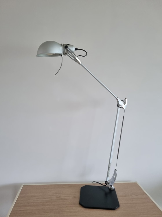 Image 1 of Lampada da tavolo Artemide Mandraki design Riccardo Blumer