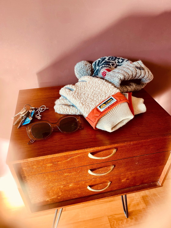 Image 1 of Vintage besteklade op pootjes