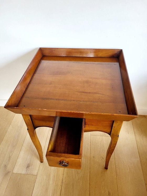 Image 1 of Mesa auxiliar o de mayordomo antigua, madera de cerezo, Francia