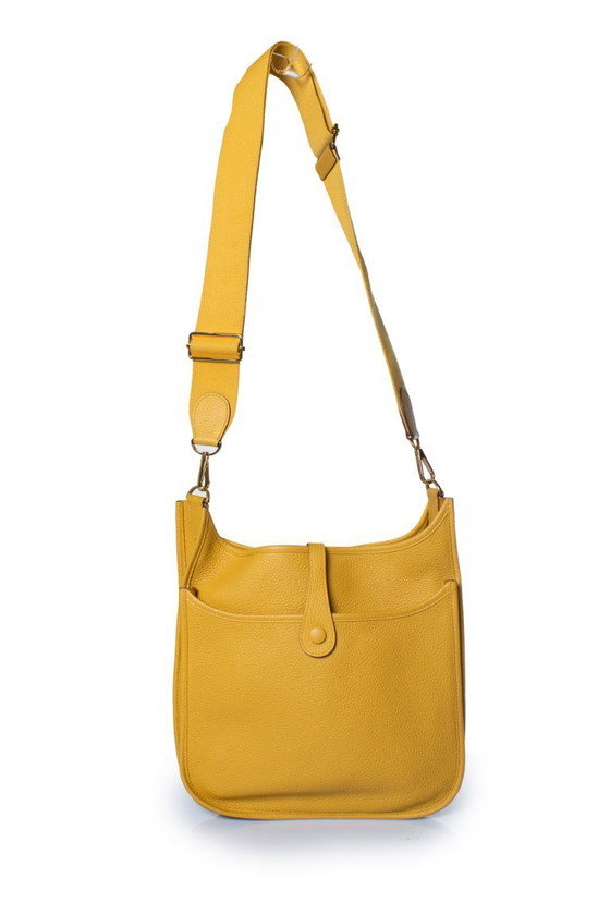 Hermes, Evelyne III Crossbody Bag in Yellow – Hermès, Lambskin (photo 3 of 9)