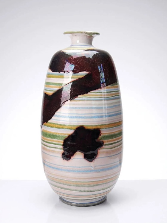 Vintage ceramic vase with iridescent lustre, 20th-21st century. – Porcelain (photo 2 of 15)