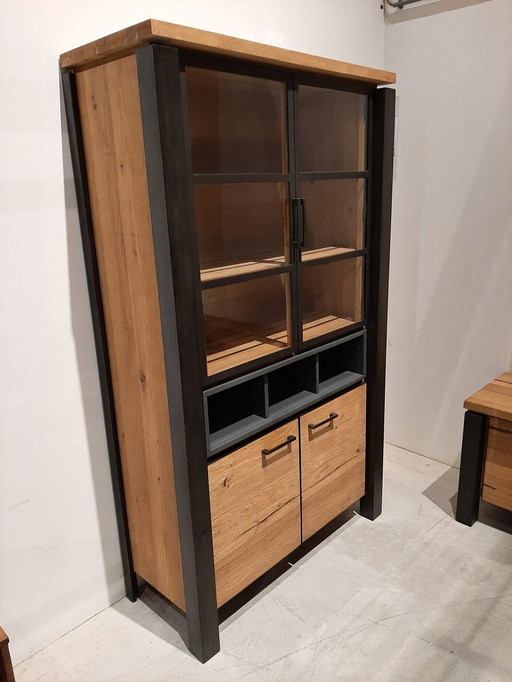In.House Lucania display cabinet