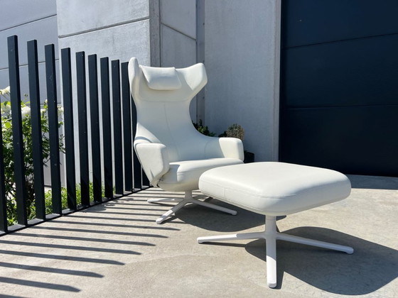 Image 1 of Vitra Grand repos met ottoman