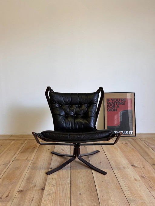 Fauteuil Falcon de Sigurd Ressel, 1970 – Leather, Metal (photo 2 of 7)