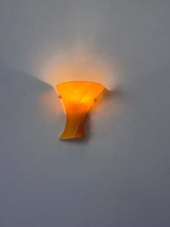 Coppia di Applique vintage in vetro arancione e ottone, Italia 1980 – Glass (photo 3 of 5)