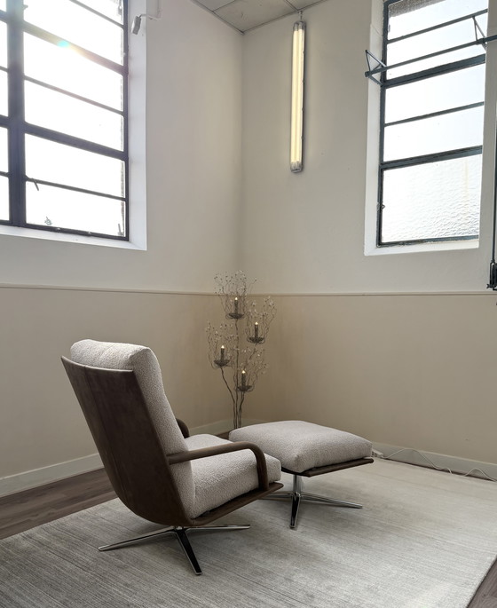 Image 1 of Fauteuil pivotant/allée Leolux Kudo avec repose-pieds NEUF