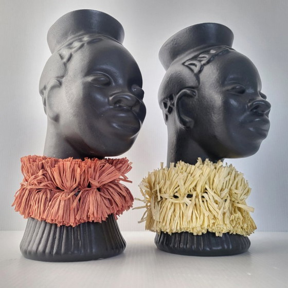 Image 1 of PAIR OF VINTAGE 1950S AFRICANIST VASES BLACK CERAMIC & STRAW 50S ROCKABILLY
