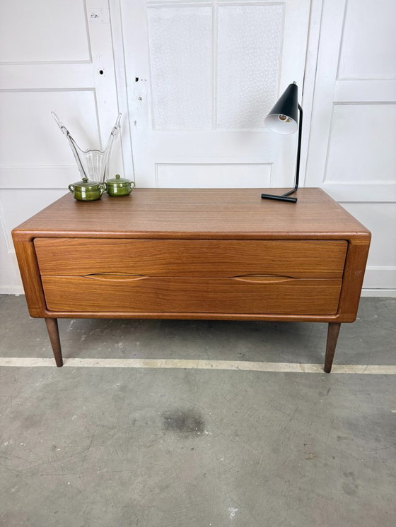 Image 1 of Commode/buffet bas Dyrlund « Sjaelsmark » – teck