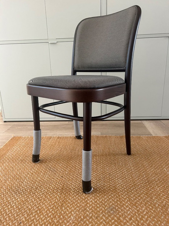 Image 1 of Silla de comedor Ton 811
