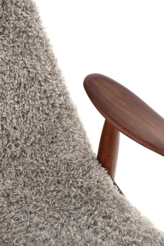 Image 1 of Fauteuil vintage rembourré en tissu poilu, style milieu du siècle