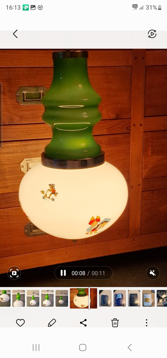 Image 1 of Lampada a sospensione vintage XL in vetro bianco verde per bambini